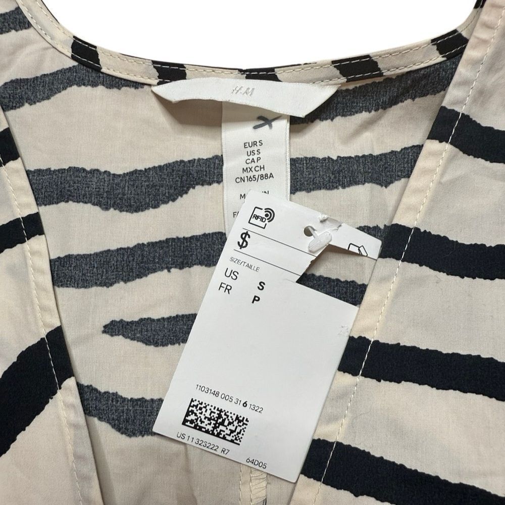 NWT H&M Zebra Striped Puffy Sleeve Dress Cream and Black Small - Picture 5 of 7